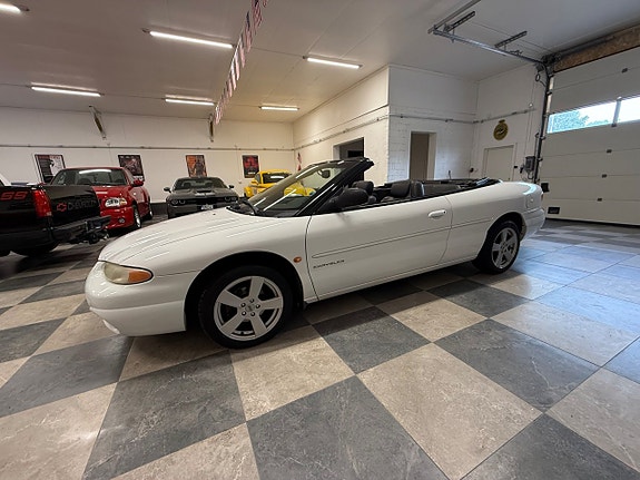 Chrysler Stratus 7 of 24