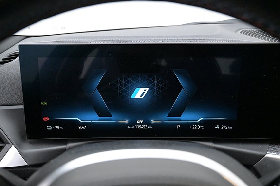 BMW i4 8 of 27