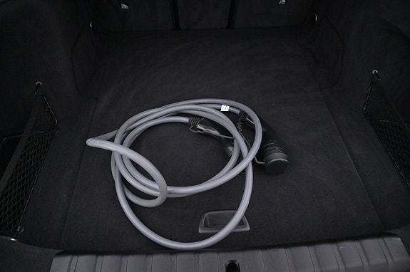 BMW i4 23 of 27