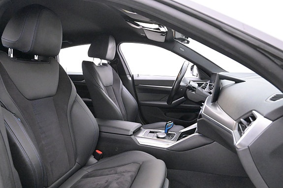 BMW i4 11 of 27