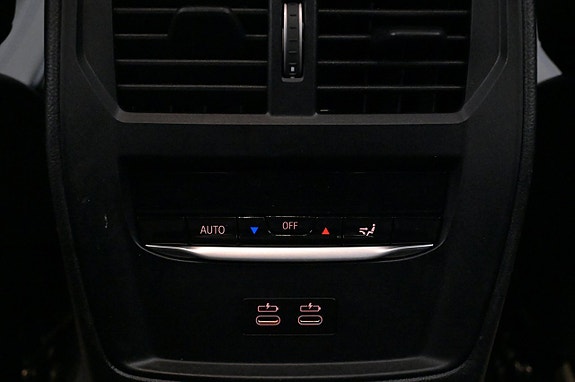 BMW i4 20 of 27