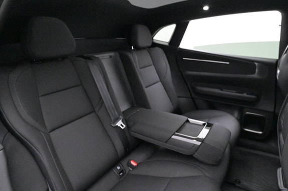 Polestar 4 21 of 27