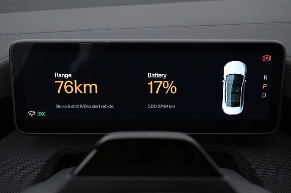 Polestar 4 8 of 27