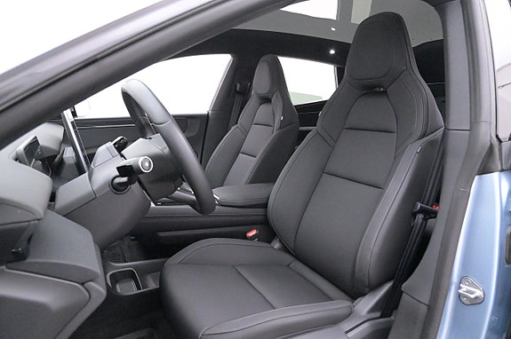 Polestar 4 9 of 27