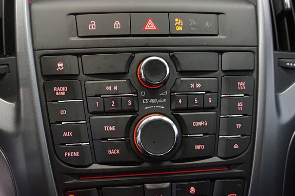 Opel Astra 18 of 22