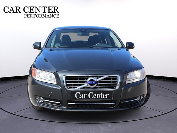 Volvo S80 4 of 5