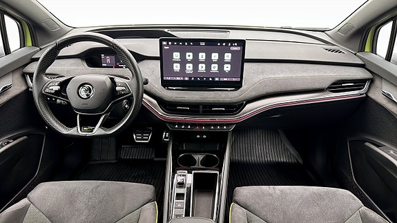 Skoda Enyaq 10 of 21