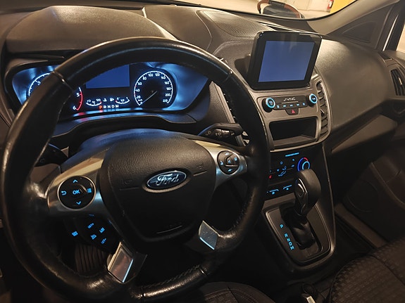 Ford Transit Connect 13 of 13