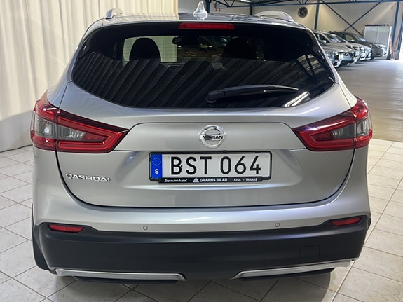 Nissan Qashqai 2 of 5
