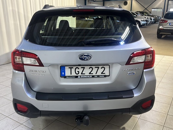 Subaru Outback 2 of 15