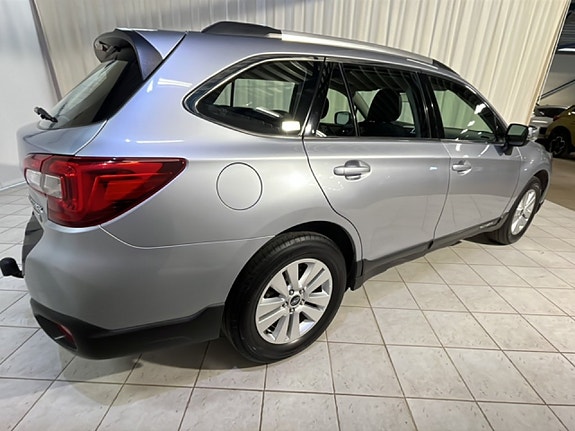 Subaru Outback 3 of 15