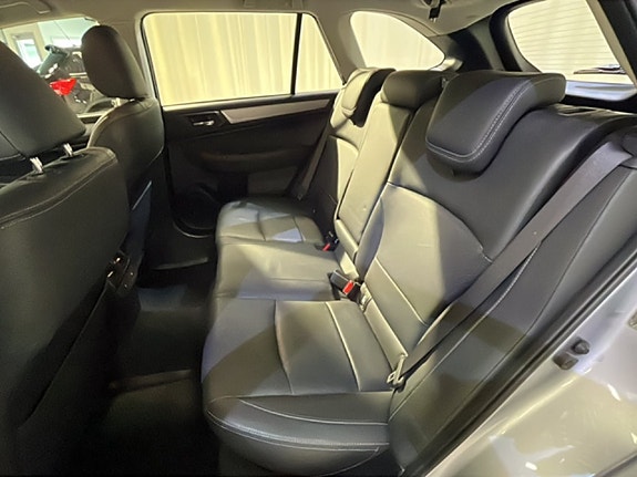 Subaru Outback 6 of 15