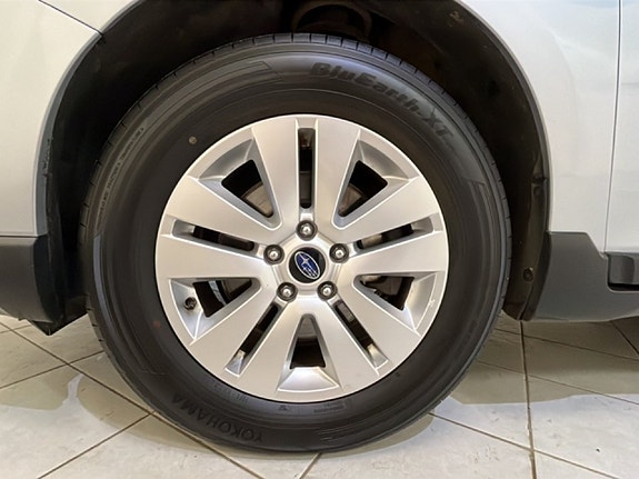 Subaru Outback 9 of 15