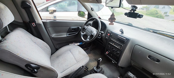 Volkswagen Caddy 4 of 5
