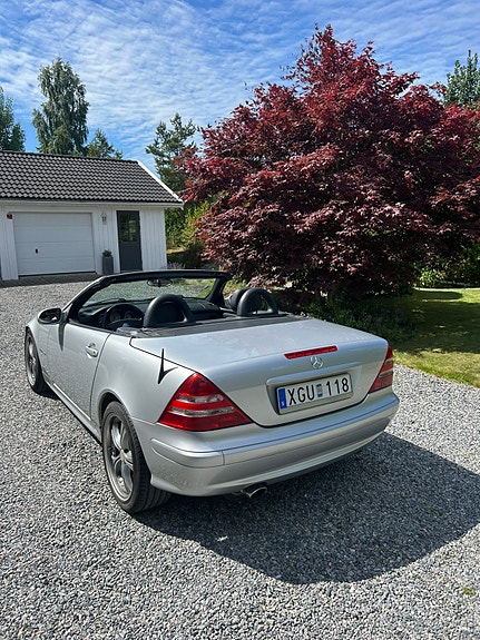 Mercedes-Benz SLK200 3 of 5