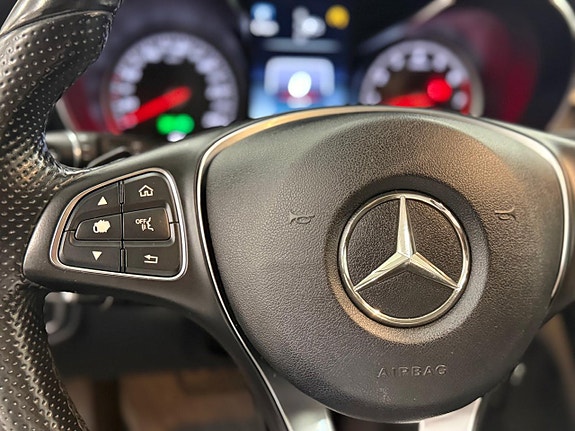Mercedes-Benz C180 11 of 30