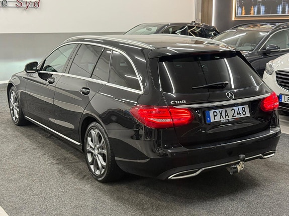 Mercedes-Benz C180 3 of 5