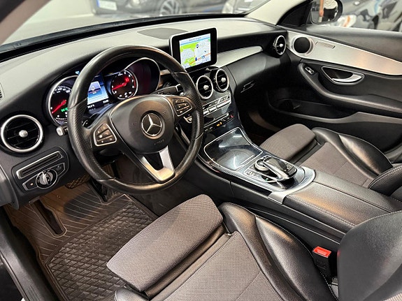 Mercedes-Benz C180 9 of 30