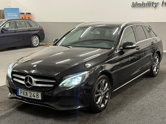 Mercedes-Benz C180 4 of 5