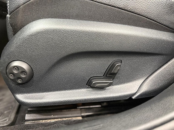 Mercedes-Benz C180 26 of 30