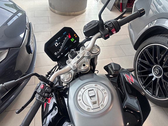 BMW F 900 R 2023 Black Storm Värmehandtag Keyless Ride Svensksåld 7 of 8