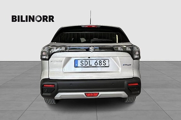 Suzuki S-Cross 4 of 11