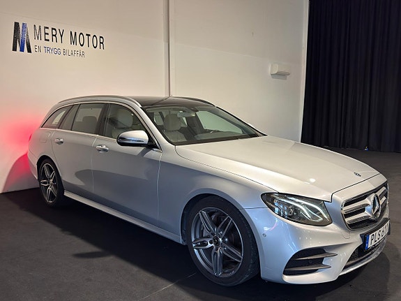 Mercedes-Benz E220 2 of 5