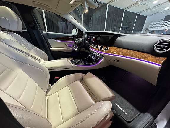 Mercedes-Benz E220 12 of 24