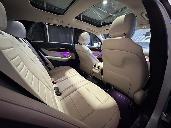 Mercedes-Benz E220 11 of 24