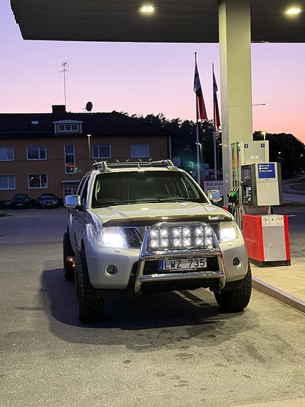 Nissan Navara 4 of 6