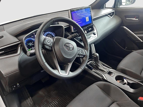 Toyota Corolla Cross 9 of 15