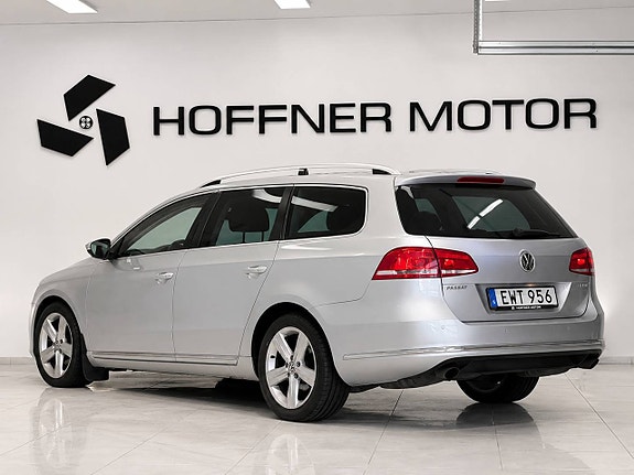 Volkswagen Passat 3 of 9