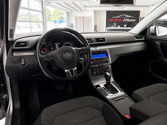 Volkswagen Passat 7 of 9