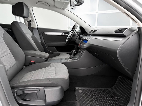 Volkswagen Passat 8 of 9