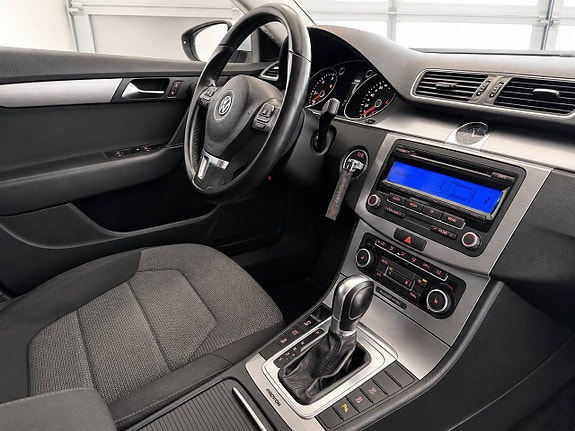 Volkswagen Passat 9 of 9