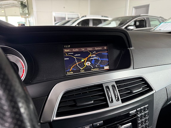 Mercedes-Benz C250 18 of 19