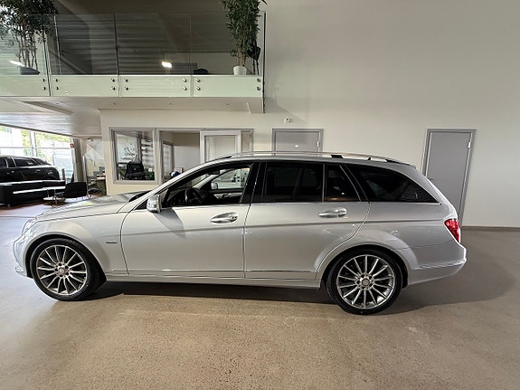 Mercedes-Benz C250 5 of 5