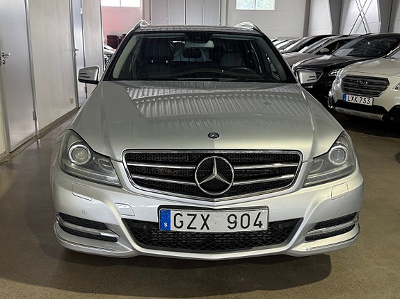 Mercedes-Benz C250 14 of 19