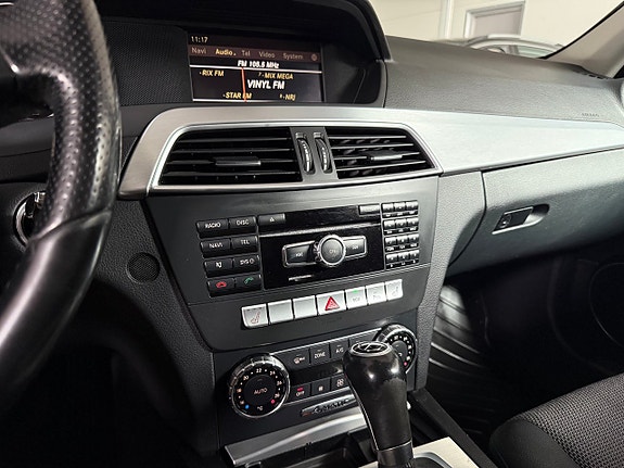 Mercedes-Benz C250 17 of 19