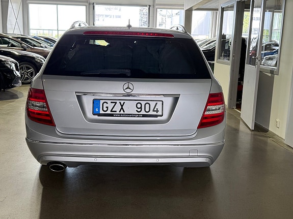 Mercedes-Benz C250 7 of 19