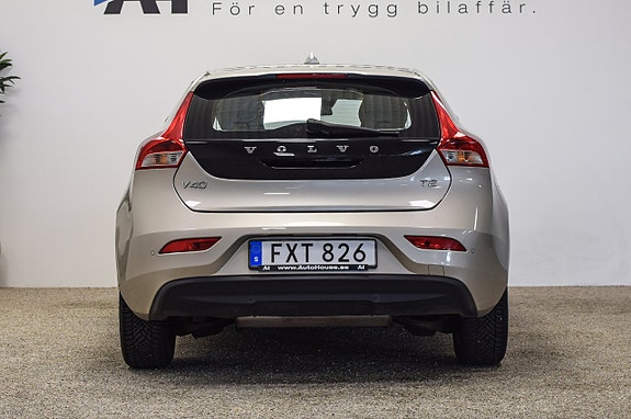 Volvo V40 5 of 22