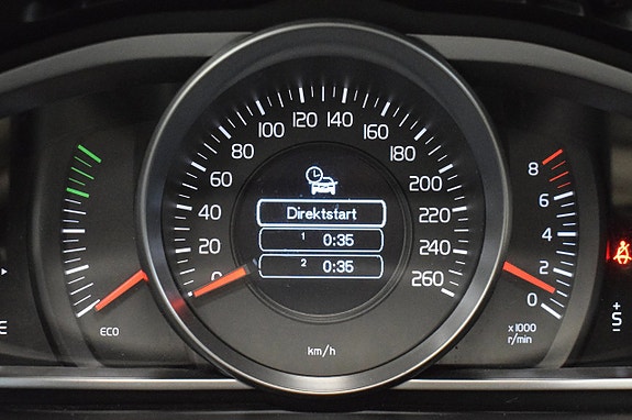 Volvo V40 12 of 22