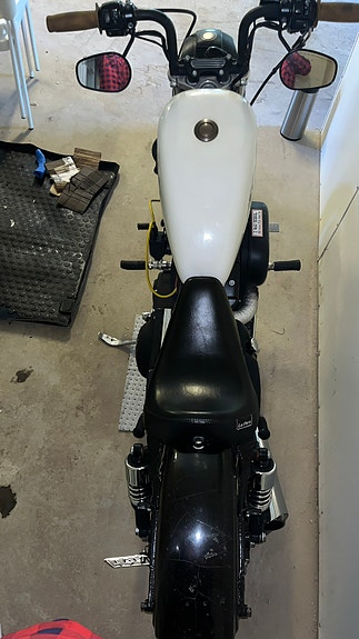 Harley-Davidson Sportster 883R 4 of 5