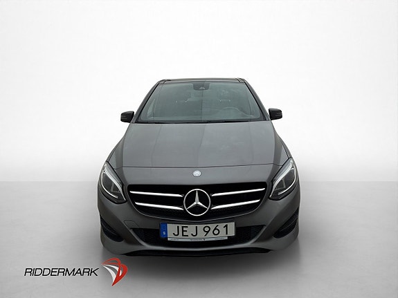 Mercedes-Benz B180 d 2 of 5