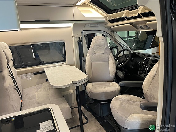 Karmann Davis 620 Lifestyle 5 of 8