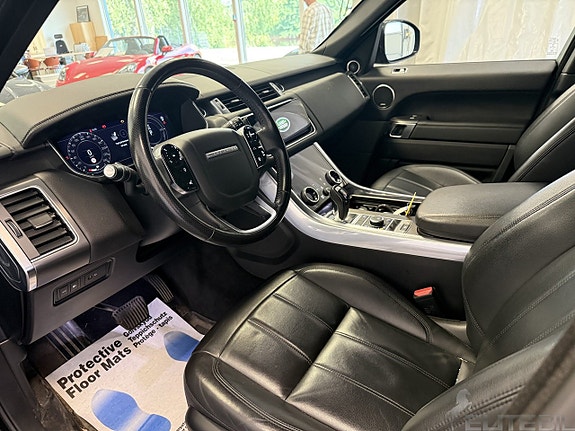 Land Rover Range Rover Sport 5 of 5