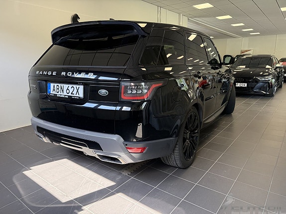 Land Rover Range Rover Sport 3 of 5