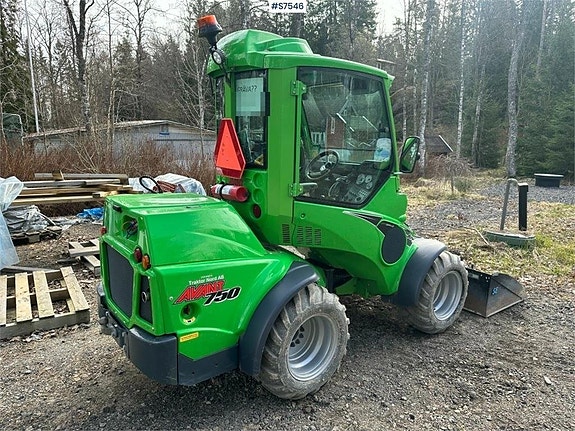 AVANT 750 Kompaktlastare med redskap VIDEO (545,000:- ex mom 5 of 5
