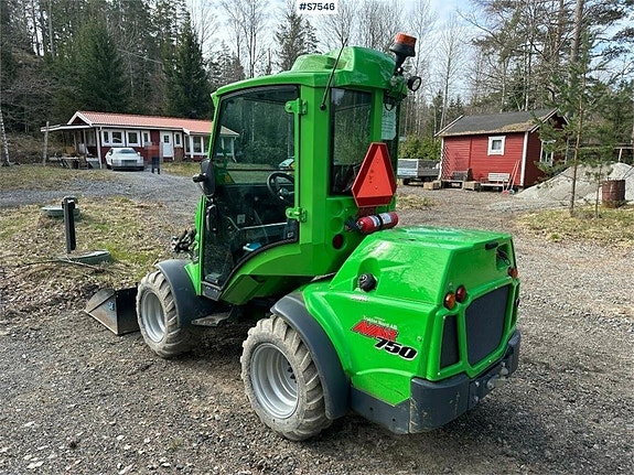 AVANT 750 Kompaktlastare med redskap VIDEO (545,000:- ex mom 3 of 5