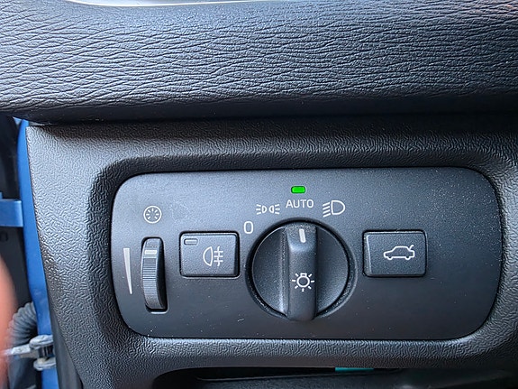 Volvo V40 15 of 27